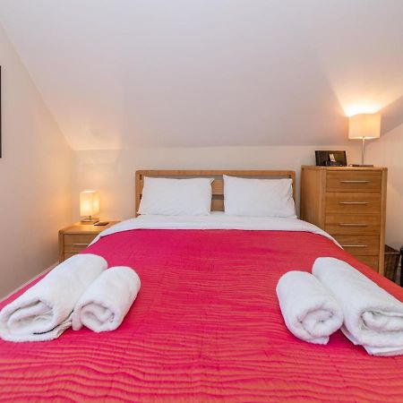 Pass The Keys 41C Bath Road Modern Renovated Peaceful House With Garden Villa Reading Exterior photo