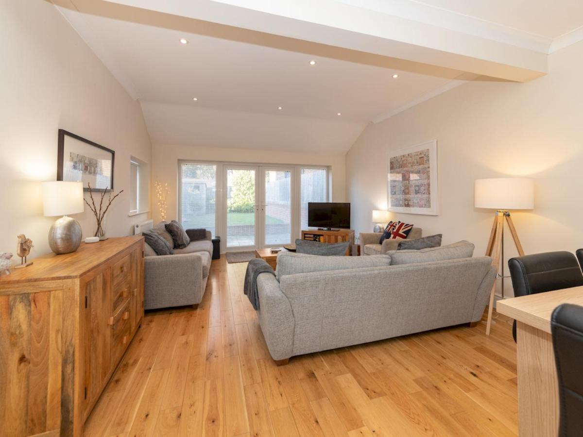 Pass The Keys 41C Bath Road Modern Renovated Peaceful House With Garden Villa Reading Exterior photo