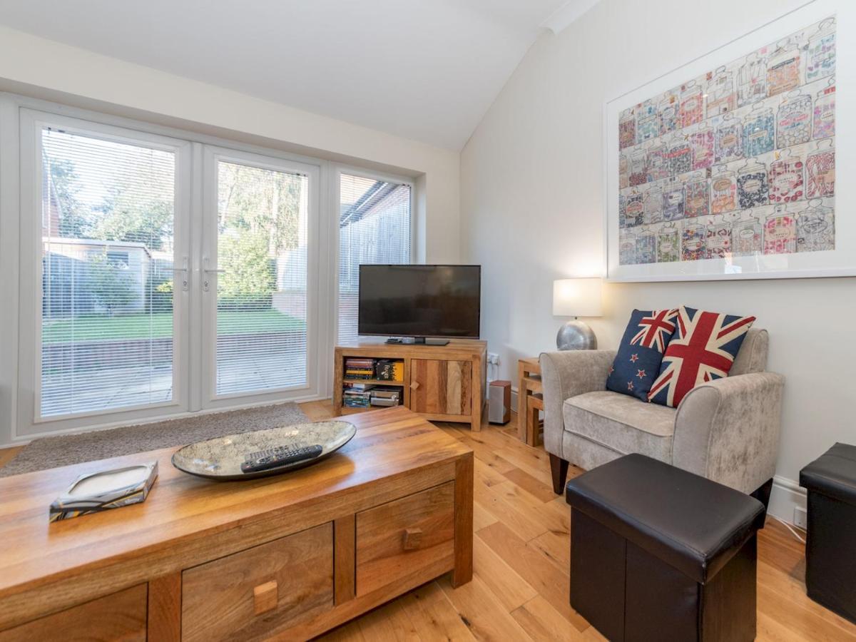 Pass The Keys 41C Bath Road Modern Renovated Peaceful House With Garden Villa Reading Exterior photo