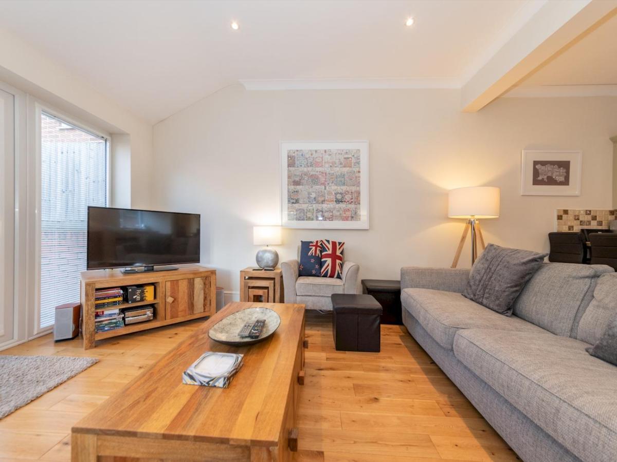 Pass The Keys 41C Bath Road Modern Renovated Peaceful House With Garden Villa Reading Exterior photo
