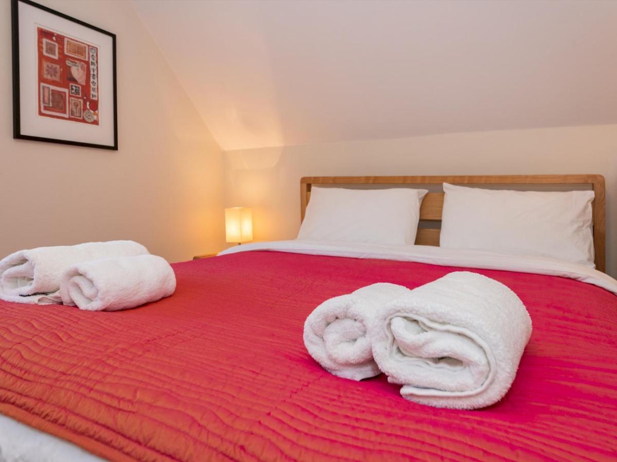 Pass The Keys 41C Bath Road Modern Renovated Peaceful House With Garden Villa Reading Exterior photo