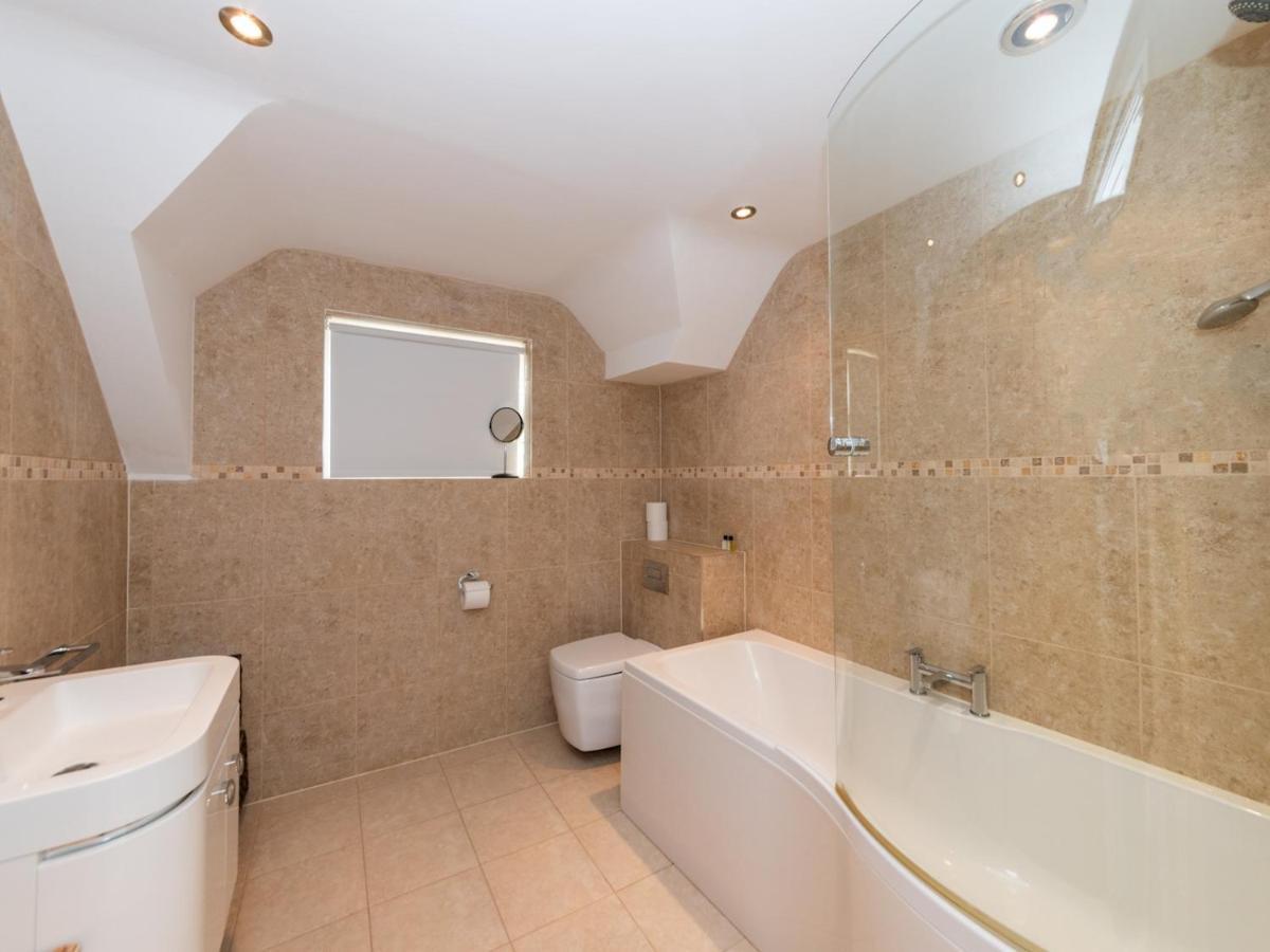 Pass The Keys 41C Bath Road Modern Renovated Peaceful House With Garden Villa Reading Exterior photo