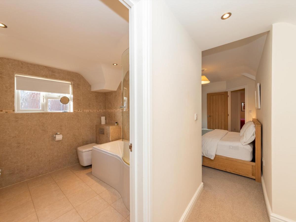 Pass The Keys 41C Bath Road Modern Renovated Peaceful House With Garden Villa Reading Exterior photo